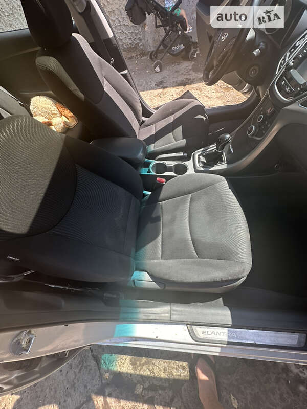 Седан Hyundai Elantra 2014 в Зеленодольской