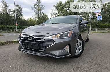 Седан Hyundai Elantra 2019 в Києві