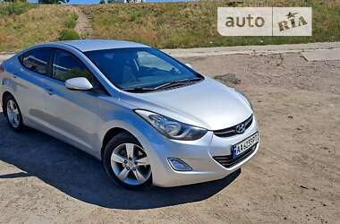 Седан Hyundai Elantra 2012 в Києві