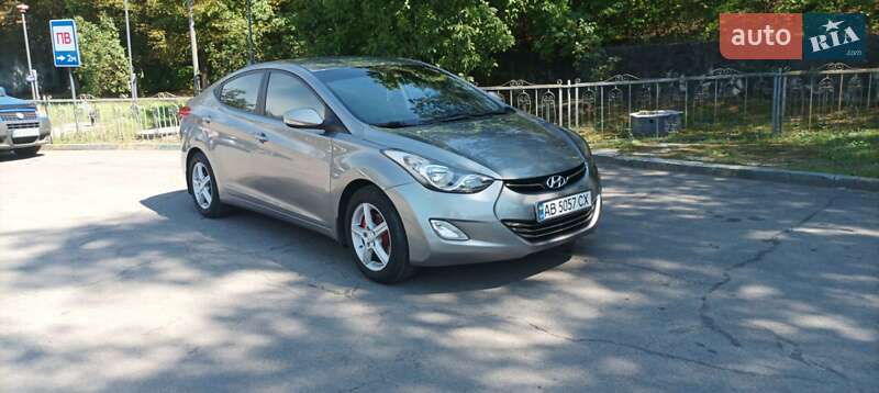 Седан Hyundai Elantra 2011 в Ямполі