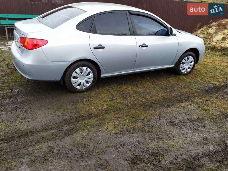 Седан Hyundai Elantra 2007 в Балаклее