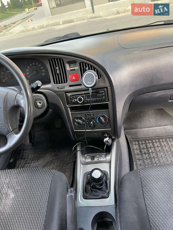 Седан Hyundai Elantra 2010 в Виннице