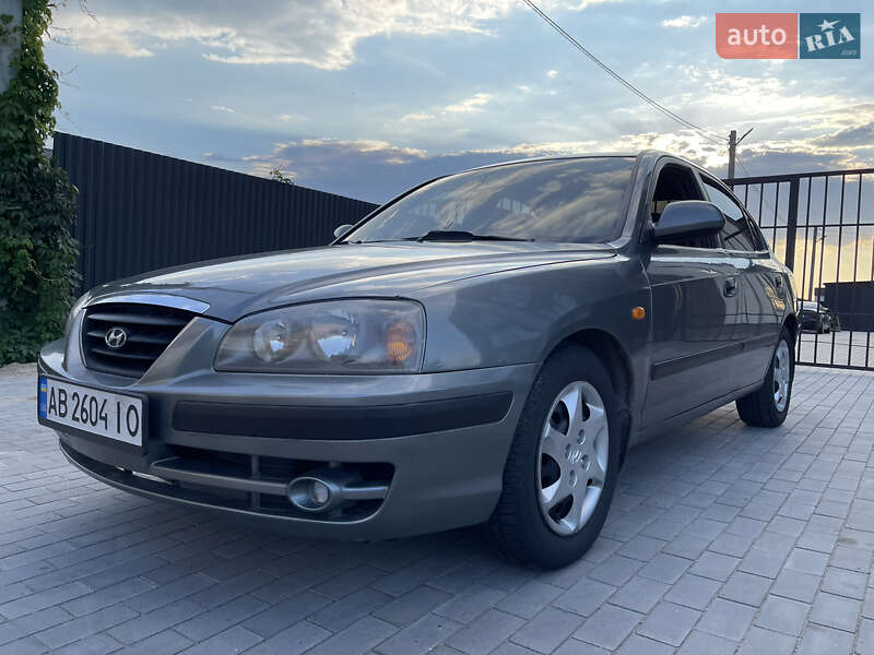 Седан Hyundai Elantra 2010 в Виннице