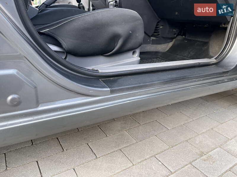 Седан Hyundai Elantra 2010 в Виннице