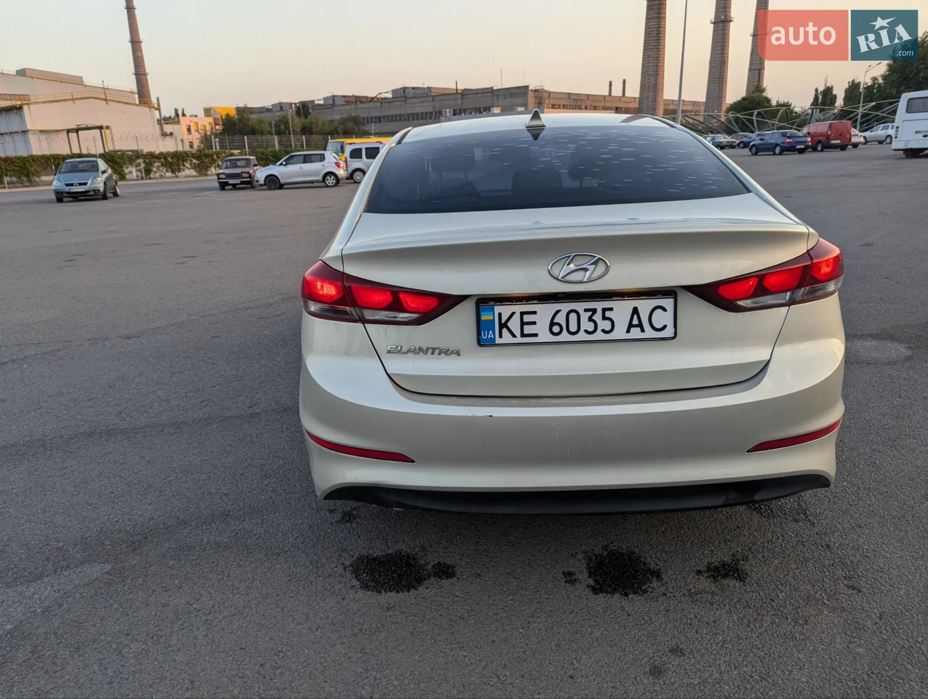 2017 Hyundai Elantra - мініатюра 6
