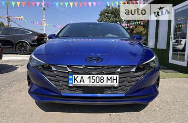 Hyundai Elantra 2021