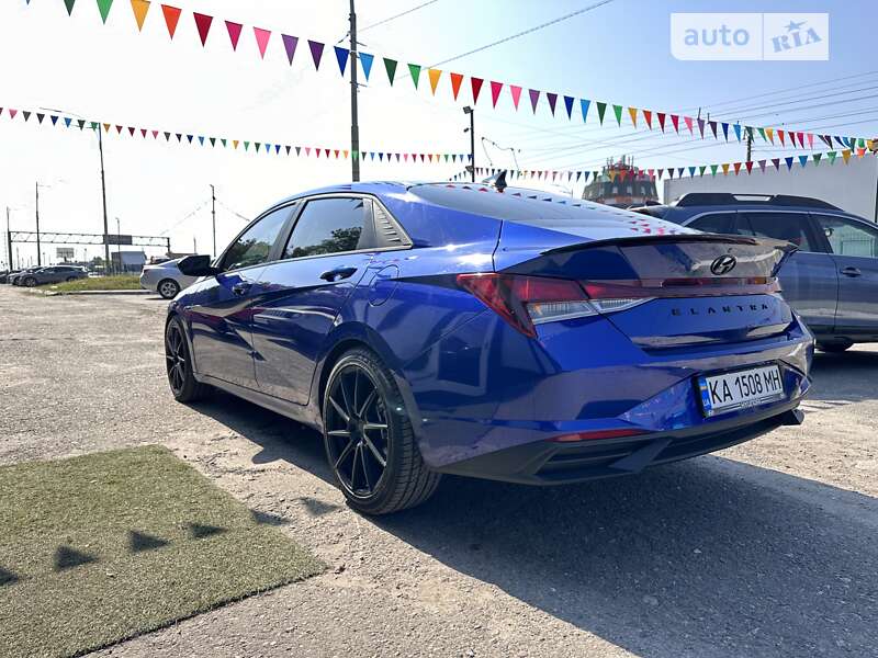 Седан Hyundai Elantra 2021 в Киеве