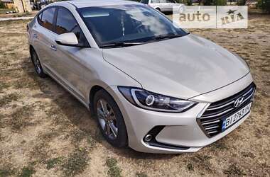 Седан Hyundai Elantra 2017 в Чутове