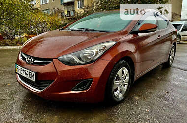 Hyundai Elantra 2013