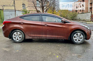 Седан Hyundai Elantra 2013 в Великодолинському