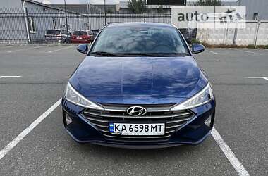 Седан Hyundai Elantra 2020 в Киеве