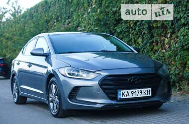 Седан Hyundai Elantra 2018 в Киеве