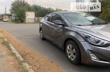 Седан Hyundai Elantra 2015 в Киеве