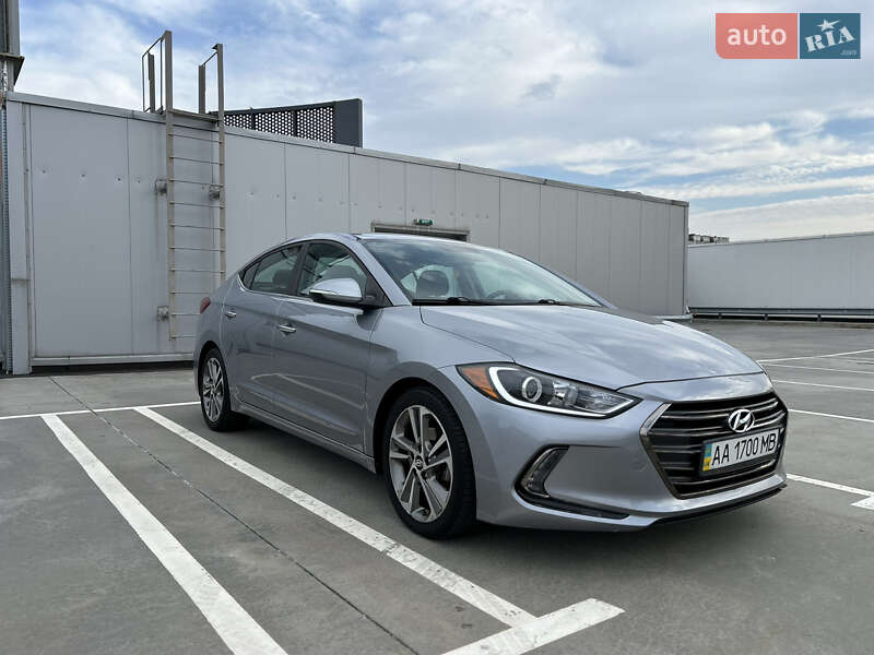 Седан Hyundai Elantra 2016 в Києві