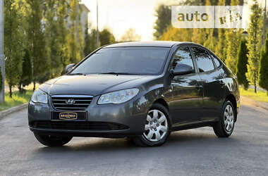 Седан Hyundai Elantra 2008 в Киеве