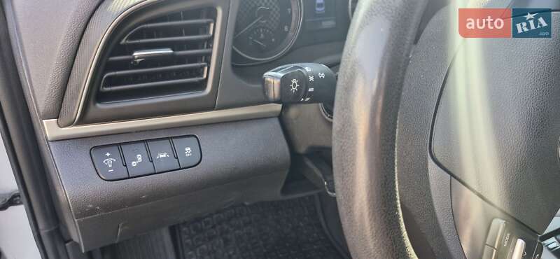 Седан Hyundai Elantra 2019 в Харькове