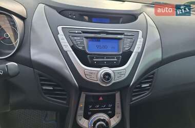 Седан Hyundai Elantra 2011 в 