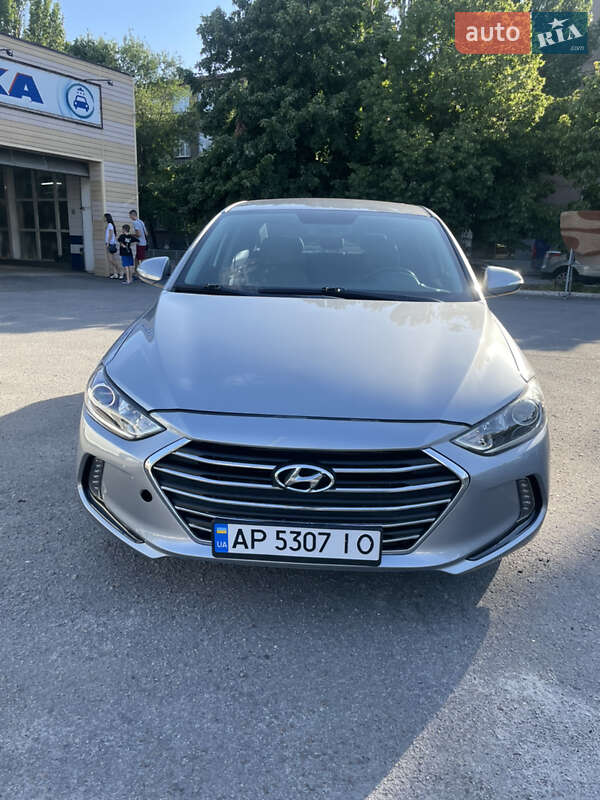 Hyundai Elantra 2016