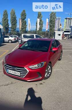 Седан Hyundai Elantra 2016 в Киеве