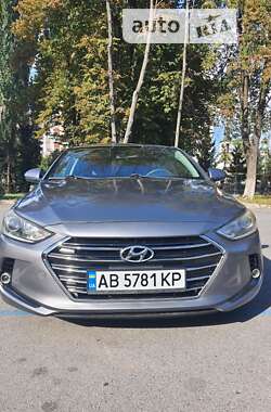 Седан Hyundai Elantra 2016 в Вінниці