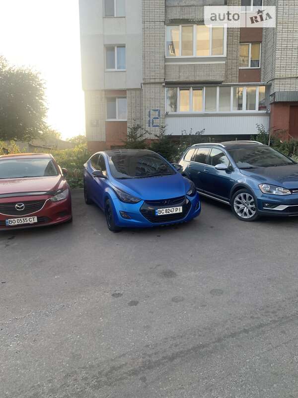 Седан Hyundai Elantra 2011 в Сколе