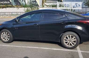 Седан Hyundai Elantra 2015 в Киеве