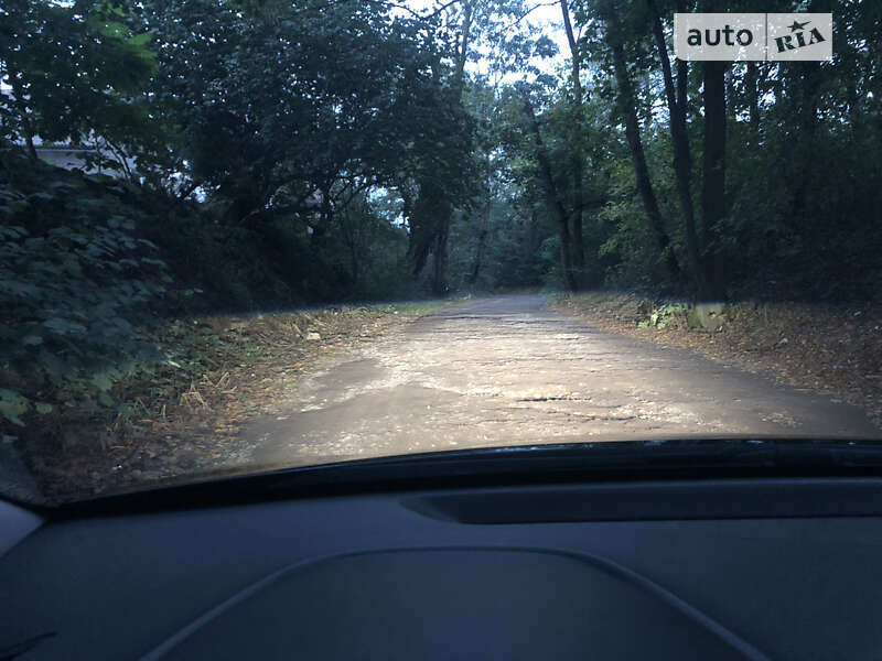 Седан Hyundai Elantra 2018 в Львові