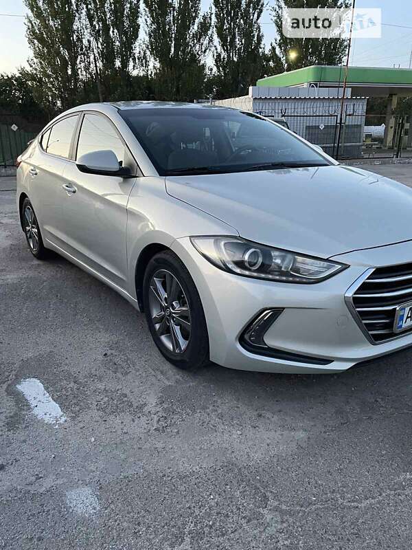 Седан Hyundai Elantra 2016 в Запорожье