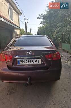 Седан Hyundai Elantra 2010 в Одессе