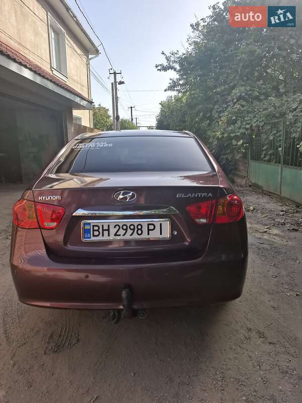 Седан Hyundai Elantra 2010 в Одессе