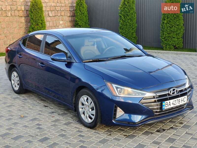 Седан Hyundai Elantra 2018 в Дніпрі