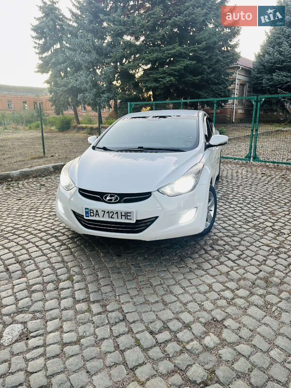 Седан Hyundai Elantra 2012 в Кропивницком