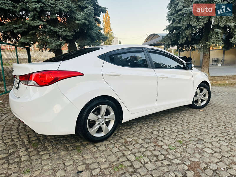 Седан Hyundai Elantra 2012 в Кропивницком