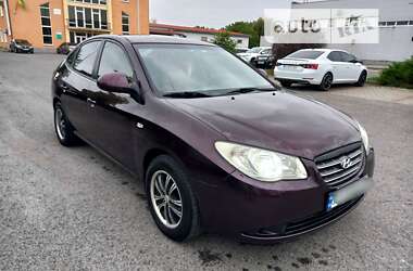 Седан Hyundai Elantra 2008 в Ужгороде