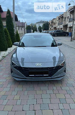 Седан Hyundai Elantra 2021 в Ужгороде