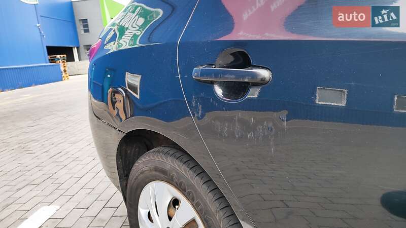 Седан Hyundai Elantra 2008 в Киеве