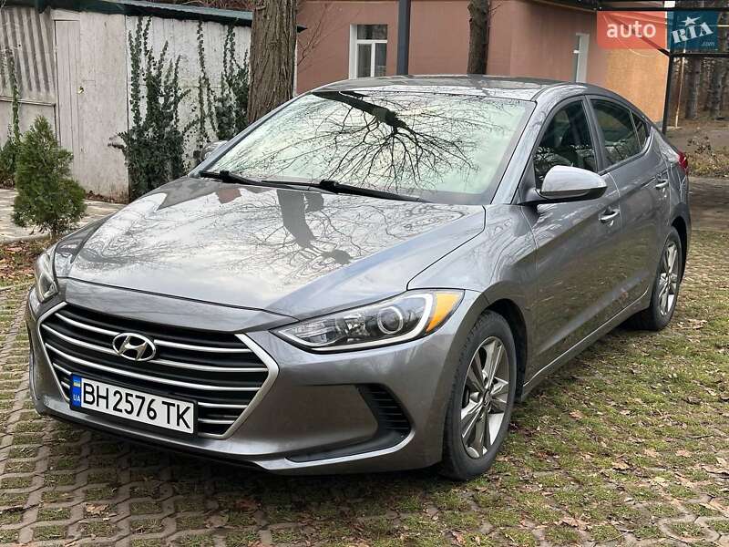 Hyundai Elantra 2017