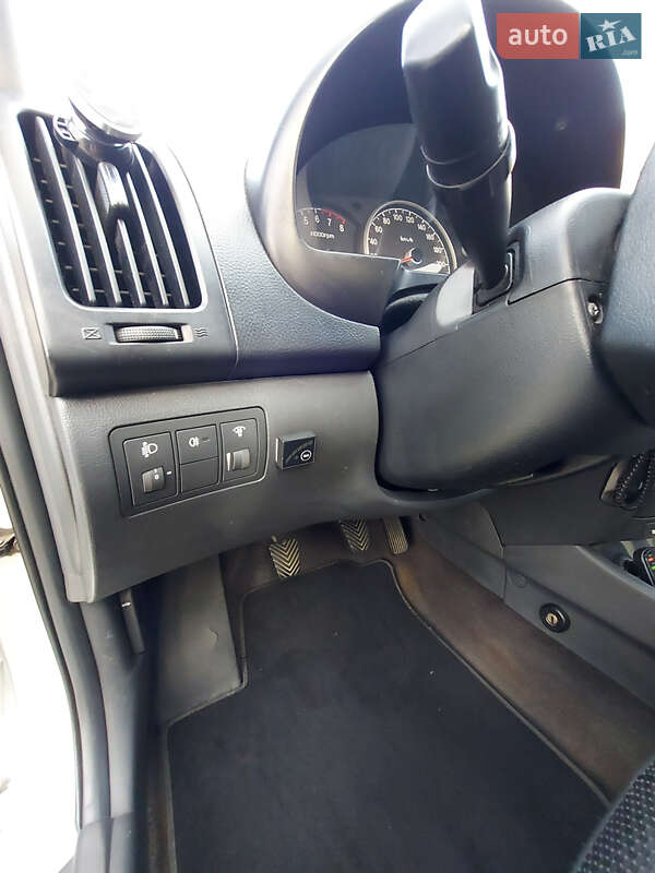 Седан Hyundai Elantra 2007 в Тульчине