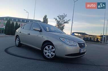 Седан Hyundai Elantra 2008 в Києві