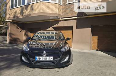 Седан Hyundai Elantra 2012 в Житомирі