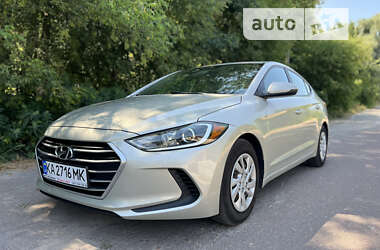 Hyundai Elantra 2016