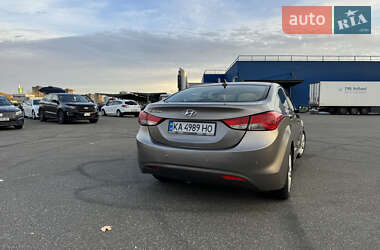 Седан Hyundai Elantra 2013 в Києві