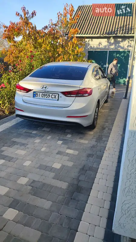 Hyundai Elantra