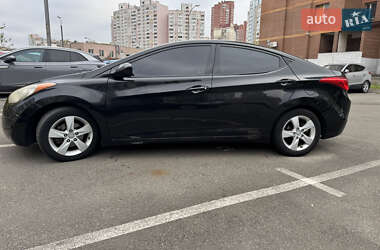 Hyundai Elantra 2013