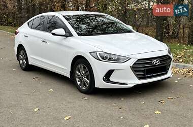 Седан Hyundai Elantra 2018 в Києві