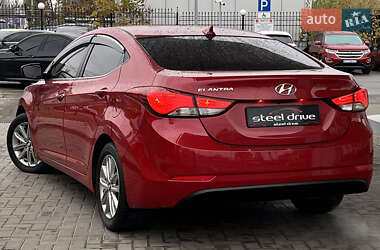 Седан Hyundai Elantra 2014 в Миколаєві