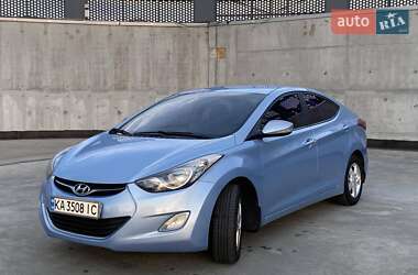 Седан Hyundai Elantra 2012 в Киеве