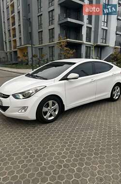 Hyundai Elantra 2012