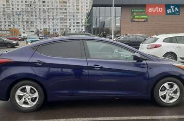 Седан Hyundai Elantra 2014 в Киеве