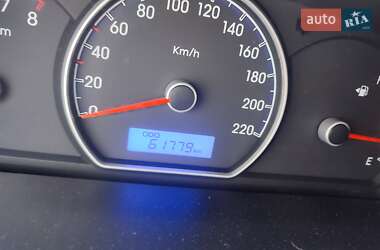Седан Hyundai Elantra 2010 в 
